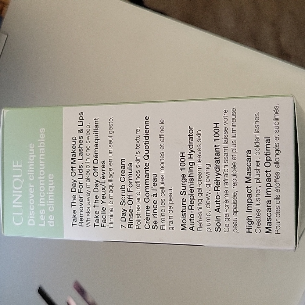Clinique discover pack - Picture 2 of 3